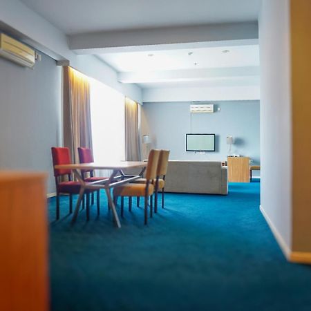 Hotel Dafam Пеканбару Екстериор снимка
