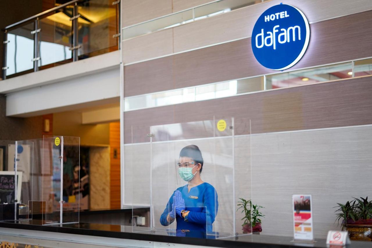 Hotel Dafam Пеканбару Екстериор снимка