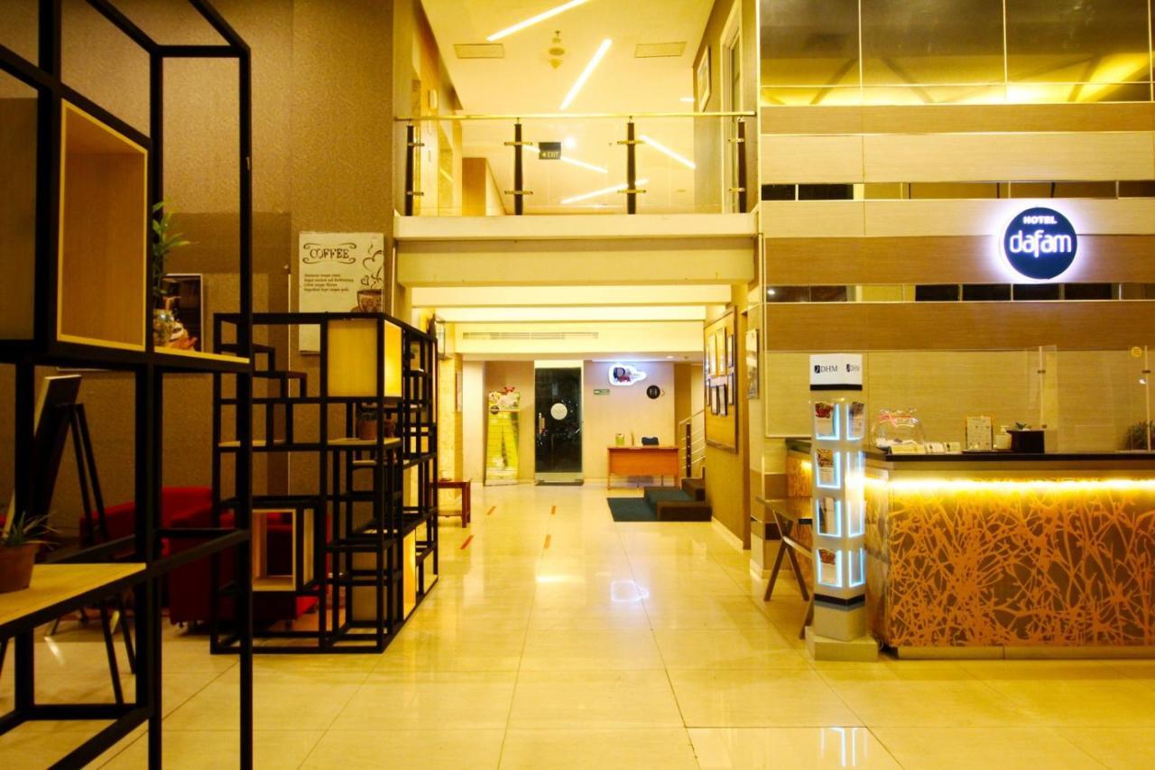 Hotel Dafam Пеканбару Екстериор снимка