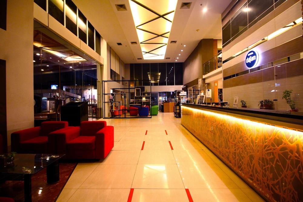 Hotel Dafam Пеканбару Екстериор снимка