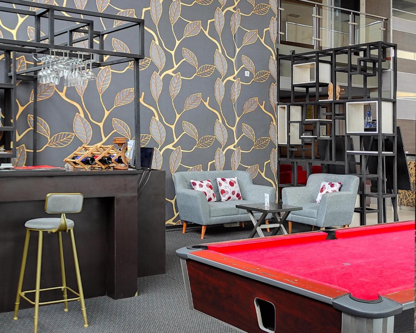 Hotel Dafam Пеканбару Екстериор снимка